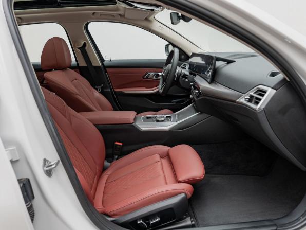 BMW 3 серии VII (G2x) Рестайлинг 2 с пробегом 2025 года, цена 5 990 000 рублей, 2280 км, седан, Автокод Объявления