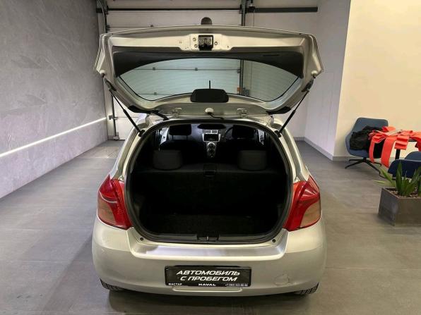 Toyota Vitz II (XP90) с пробегом 2005 года, цена 389 000 рублей, 218769 км, хэтчбек, Автокод Объявления