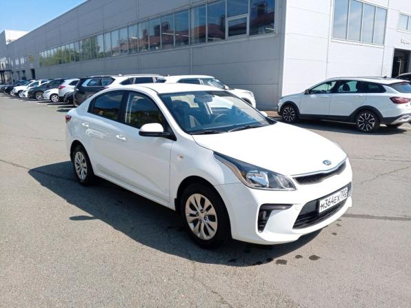 Kia Rio IV с пробегом 2017 года, цена 1 215 000 рублей, 64000 км, седан, Автокод Объявления