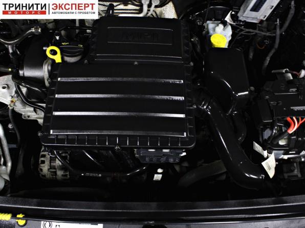 Volkswagen Polo V Рестайлинг с пробегом 2015 года, цена 947 000 рублей, 216449 км, седан, Автокод Объявления