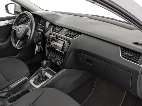 Skoda Octavia III (A7) с пробегом 2013 года, цена 1 395 000 рублей, 115350 км, лифтбек, Автокод Объявления