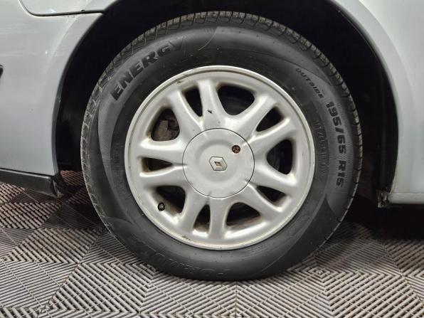Renault Laguna II с пробегом 2001 года, цена 285 000 рублей, 71442 км, лифтбек, Автокод Объявления