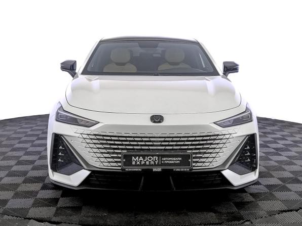Changan UNI-V I с пробегом 2023 года, цена 2 370 000 рублей, 35494 км, лифтбек, Автокод Объявления