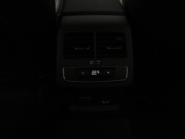 Audi A4 V (B9) Рестайлинг с пробегом 2021 года, цена 2 725 000 рублей, 44807 км, седан, Автокод Объявления