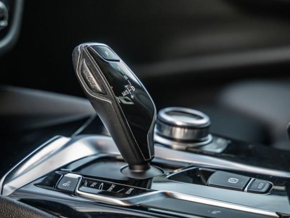 BMW 5 серии VII (G30/G31/G38) с пробегом 2017 года, цена 3 318 000 рублей, 91038 км, седан, Автокод Объявления
