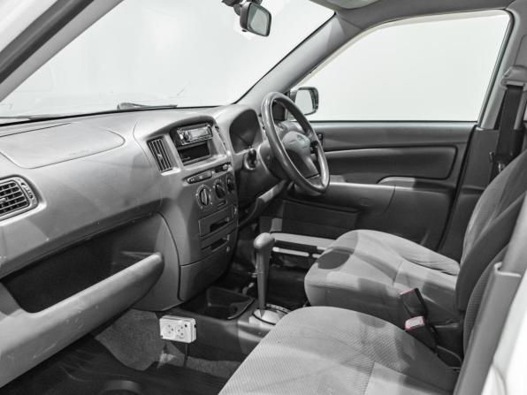Toyota Probox I с пробегом 2011 года, цена 528 554 рубля, 263031 км, универсал, Автокод Объявления