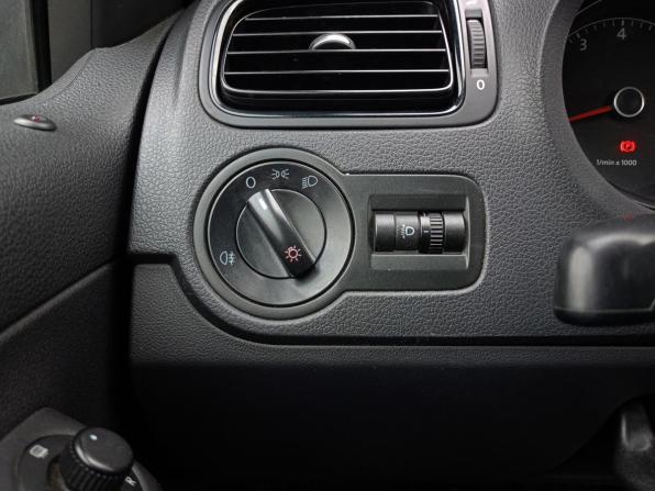 Volkswagen Polo V с пробегом 2012 года, цена 650 000 рублей, 246364 км, седан, Автокод Объявления