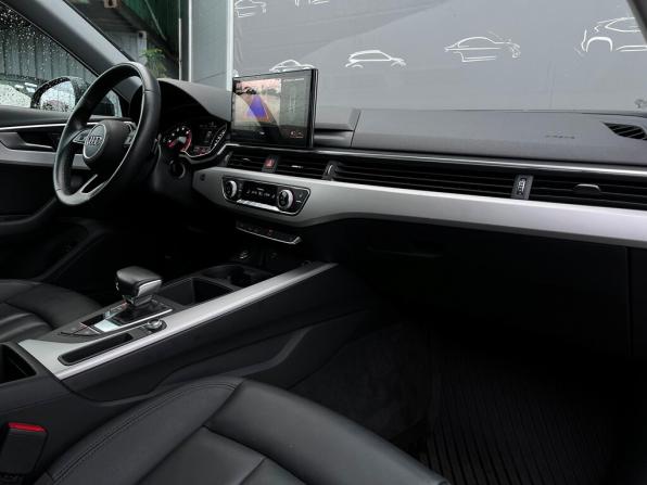 Audi A4 V (B9) Рестайлинг с пробегом 2021 года, цена 3 370 200 рублей, 49635 км, седан, Автокод Объявления
