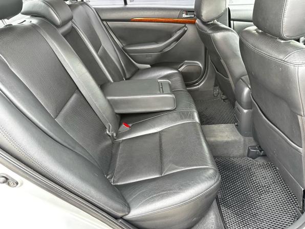 Toyota Avensis II Рестайлинг с пробегом 2007 года, цена 800 000 рублей, 290750 км, седан, Автокод Объявления