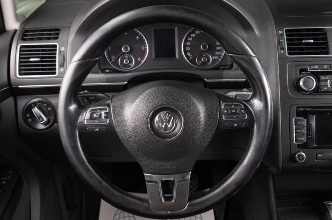 Volkswagen Touran I Рестайлинг с пробегом 2011 года, цена 1 299 000 рублей, 290000 км, компактвэн, Автокод Объявления