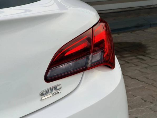 Opel Astra J Рестайлинг с пробегом 2013 года, цена 898 000 рублей, 145000 км, хэтчбек, Автокод Объявления