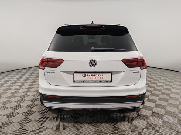 Volkswagen Tiguan II с пробегом 2019 года, цена 2 449 000 рублей, 129590 км, внедорожник, Автокод Объявления