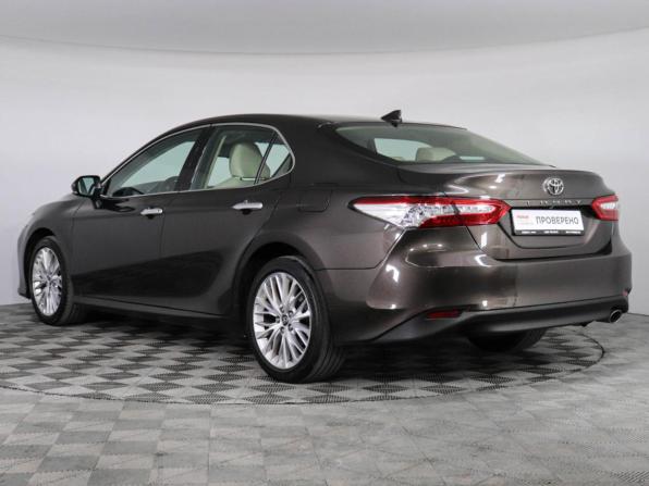 Toyota Camry VIII (XV70) с пробегом 2019 года, цена 2 859 000 рублей, 131288 км, седан, Автокод Объявления