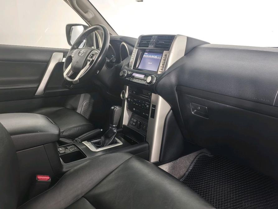 Toyota Land Cruiser Prado 150 Series Рестайлинг 1 Санкт-Петербург  - изображение 16