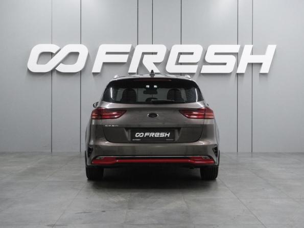 Kia Ceed III с пробегом 2019 года, цена 1 799 000 рублей, 91420 км, универсал, Автокод Объявления