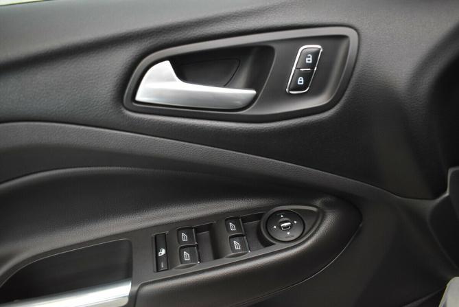 Ford Kuga II с пробегом 2014 года, цена 1 580 000 рублей, 57819 км, внедорожник, Автокод Объявления