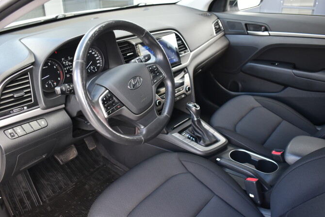 Hyundai Elantra VI (AD) с пробегом 2018 года, цена 1 770 000 рублей, 80000 км, седан, Автокод Объявления