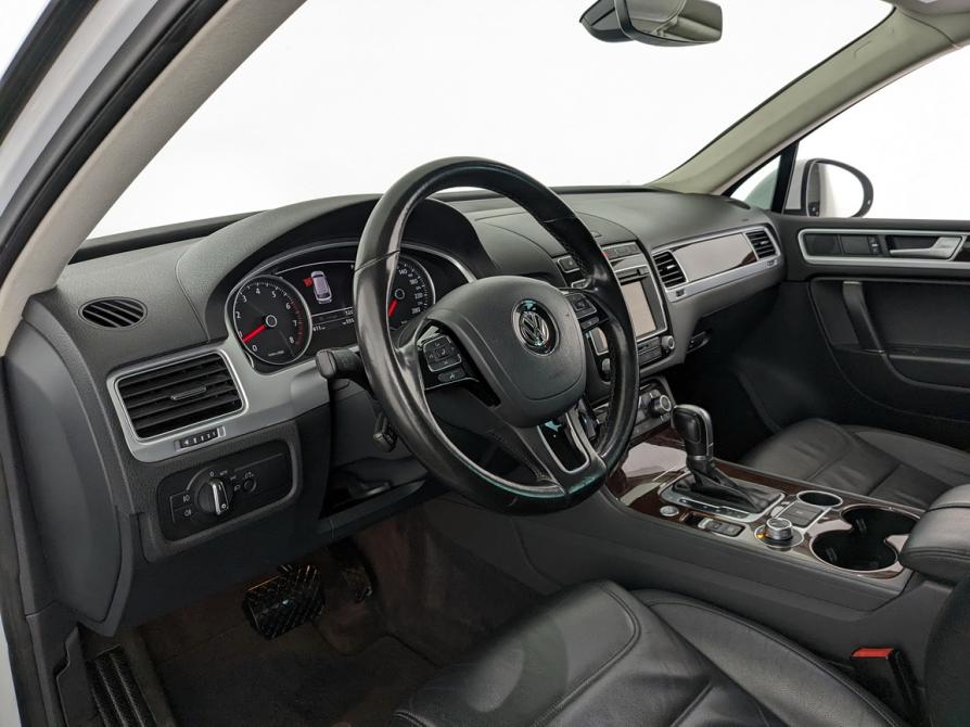 Volkswagen Touareg II Рестайлинг Москва  - изображение 16