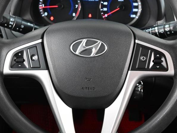 Hyundai Solaris I с пробегом 2013 года, цена 839 000 рублей, 179001 км, хэтчбек, Автокод Объявления