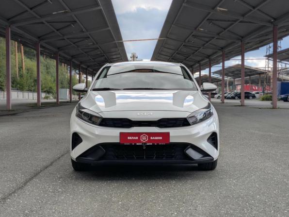 Kia Cerato IV Рестайлинг с пробегом 2022 года, цена 2 299 500 рублей, 42800 км, седан, Автокод Объявления