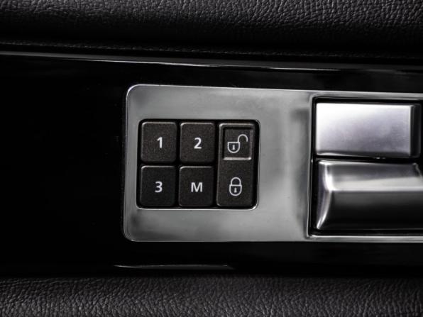 Land Rover Discovery IV Рестайлинг с пробегом 2014 года, цена 2 198 000 рублей, 242686 км, внедорожник, Автокод Объявления