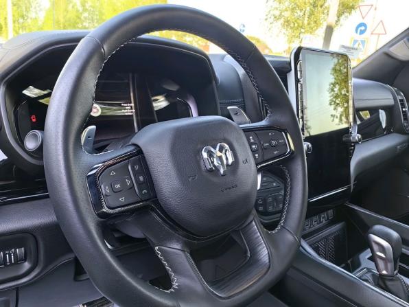 Ram 1500 V Рестайлинг с пробегом 2025 года, цена 9 499 900 рублей, 1200 км, offers.body_type.unknown, Автокод Объявления