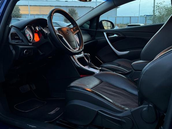 Opel Astra J Рестайлинг с пробегом 2013 года, цена 820 000 рублей, 192542 км, хэтчбек, Автокод Объявления