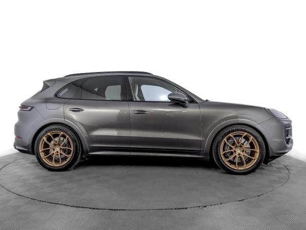 Porsche Cayenne III Рестайлинг с пробегом 2025 года, цена 15 500 000 рублей, 30174 км, внедорожник, Автокод Объявления