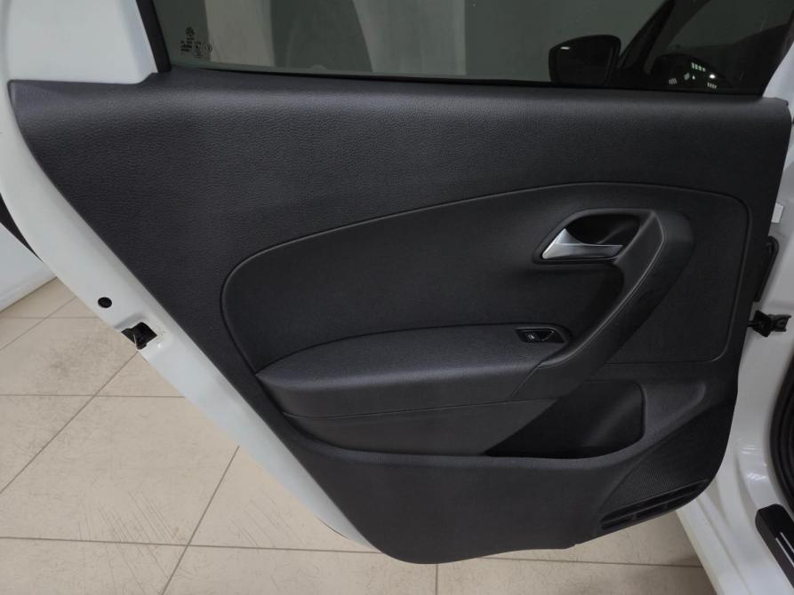 Volkswagen Polo V Альметьевск  - изображение 12