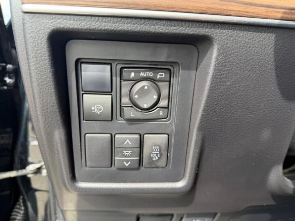 Toyota Land Cruiser Prado 150 Series Рестайлинг 2 с пробегом 2018 года, цена 4 100 000 рублей, 241379 км, внедорожник, Автокод Объявления