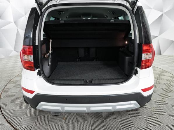 Skoda Yeti I Рестайлинг с пробегом 2014 года, цена 1 196 000 рублей, 122700 км, внедорожник, Автокод Объявления