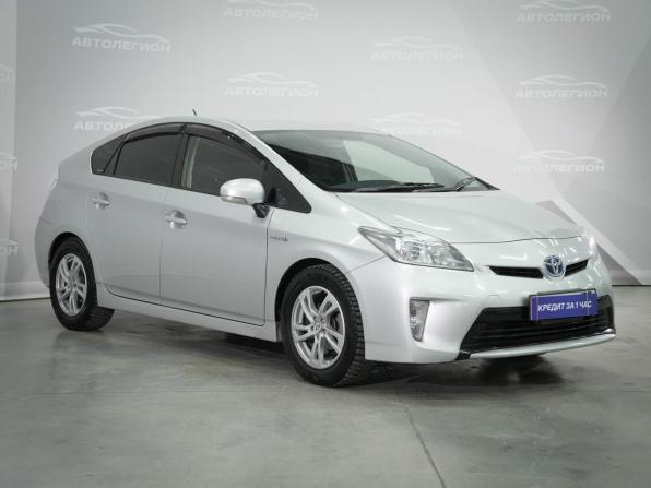 Toyota Prius III Рестайлинг (XW30) с пробегом 2013 года, цена 1 170 000 рублей, 180984 км, лифтбек, Автокод Объявления