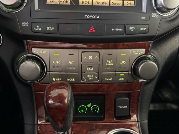 Toyota Highlander II (XU40) Рестайлинг с пробегом 2012 года, цена 1 799 000 рублей, 213558 км, внедорожник, Автокод Объявления