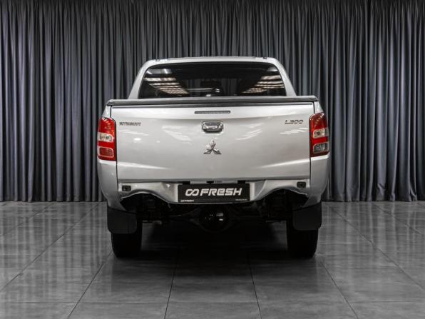 Mitsubishi L200 V с пробегом 2017 года, цена 1 799 000 рублей, 150845 км, offers.body_type.unknown, Автокод Объявления