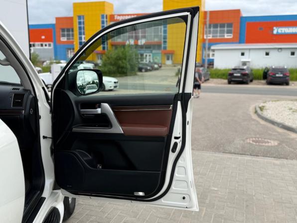 Toyota Land Cruiser 200 Series Рестайлинг 2 с пробегом 2016 года, цена 5 600 000 рублей, 157244 км, внедорожник, Автокод Объявления