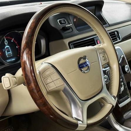 Volvo XC70 II Рестайлинг с пробегом 2013 года, цена 1 745 000 рублей, 265004 км, универсал, Автокод Объявления