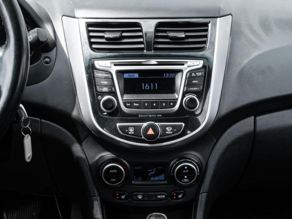Hyundai Solaris I Рестайлинг с пробегом 2014 года, цена 1 060 000 рублей, 240885 км, хэтчбек, Автокод Объявления