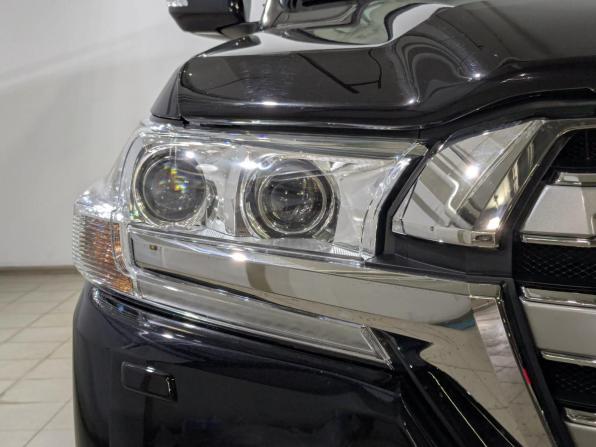Toyota Land Cruiser 200 Series Рестайлинг 2 с пробегом 2018 года, цена 8 950 000 рублей, 15980 км, внедорожник, Автокод Объявления