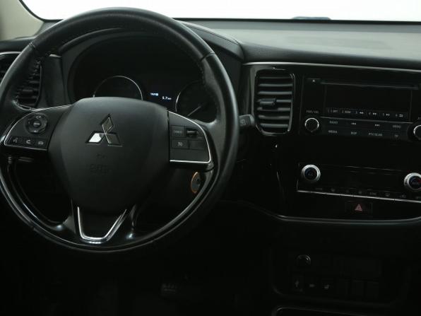 Mitsubishi Outlander III Рестайлинг 3 с пробегом 2022 года, цена 2 257 000 рублей, 77989 км, внедорожник, Автокод Объявления