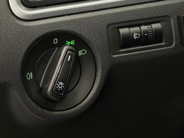Skoda Rapid I Рестайлинг с пробегом 2018 года, цена 920 000 рублей, 242290 км, лифтбек, Автокод Объявления