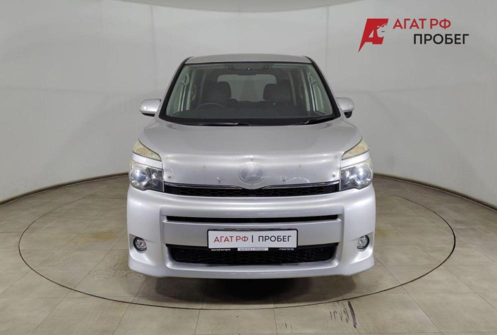 Toyota Voxy II (R70) Рестайлинг Волгоград  - изображение 2
