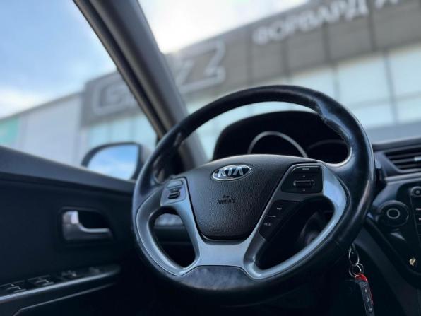 Kia Rio III Рестайлинг с пробегом 2015 года, цена 1 095 000 рублей, 177887 км, седан, Автокод Объявления