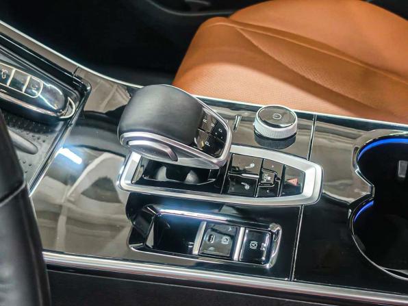 Omoda C5 I с пробегом 2023 года, цена 2 439 900 рублей, 16000 км, внедорожник, Автокод Объявления