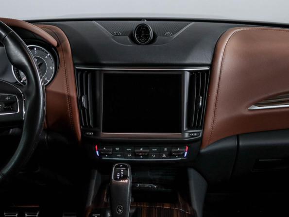 Maserati Levante I Рестайлинг с пробегом 2021 года, цена 8 000 000 рублей, 29715 км, внедорожник, Автокод Объявления