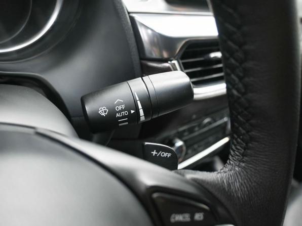 Mazda 6 III (GJ) Рестайлинг с пробегом 2015 года, цена 1 719 900 рублей, 238532 км, седан, Автокод Объявления