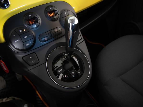 Fiat 500 II с пробегом 2012 года, цена 999 000 рублей, 57177 км, хэтчбек, Автокод Объявления
