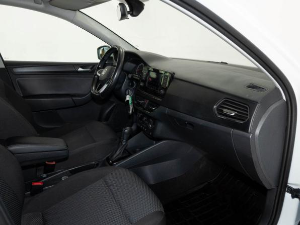 Volkswagen Polo VI с пробегом 2022 года, цена 1 698 000 рублей, 76032 км, лифтбек, Автокод Объявления