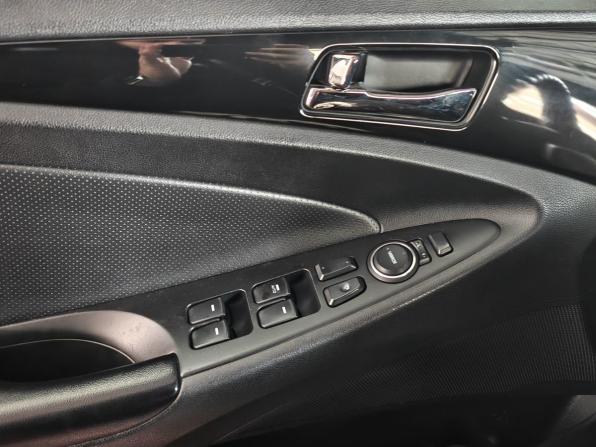 Hyundai Sonata VI (YF) с пробегом 2010 года, цена 1 030 000 рублей, 170000 км, седан, Автокод Объявления
