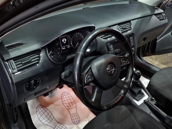 Skoda Octavia III (A7) с пробегом 2014 года, цена 990 000 рублей, 386000 км, лифтбек, Автокод Объявления