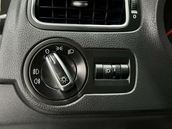 Volkswagen Polo V с пробегом 2012 года, цена 685 000 рублей, 176232 км, седан, Автокод Объявления